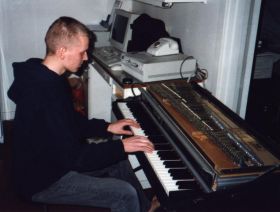 Carl-Emil Stintzing puts the soul into Soulflight with his Fender Rhodes.